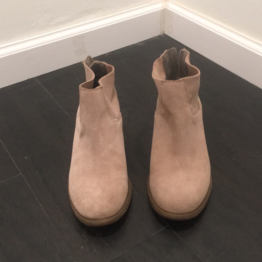 Ankle bootie - Picture 2 of 4